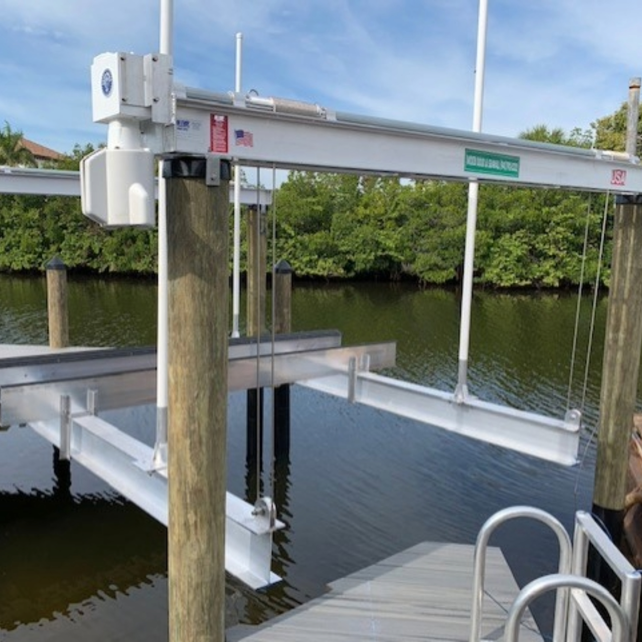 boat lift orginal 1